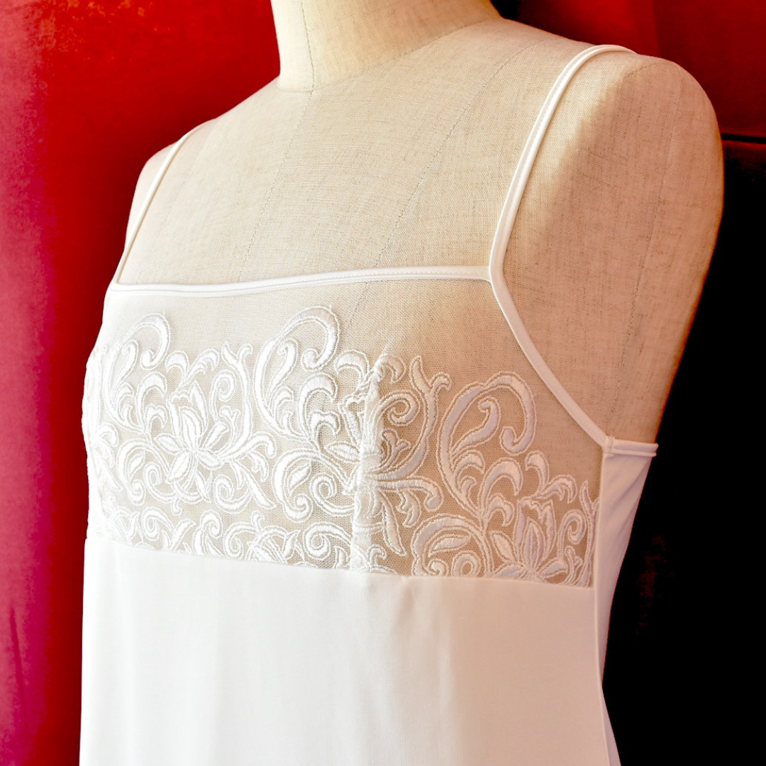 KIKU White Slip