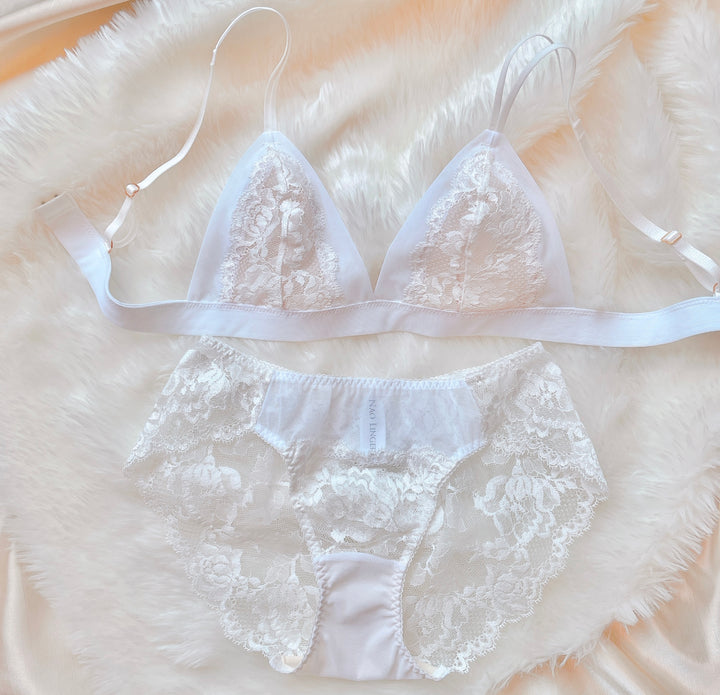 Stay who you are Bralette