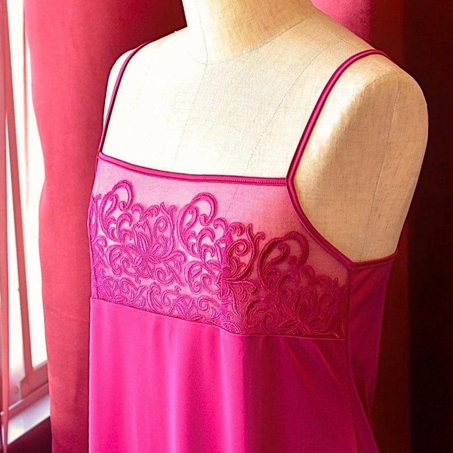 KIKU Magenta Slip