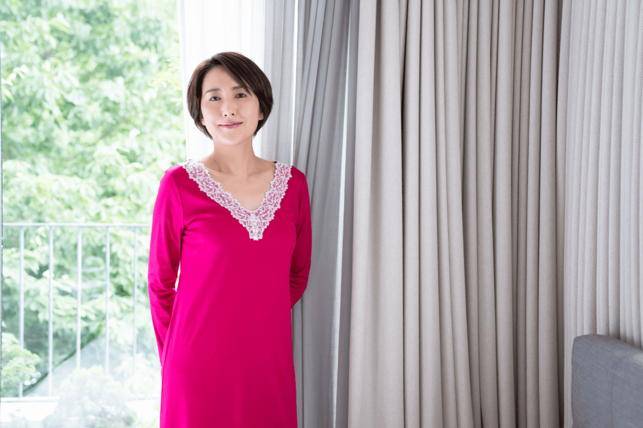 V-neck lace Night dress (マゼンタ)