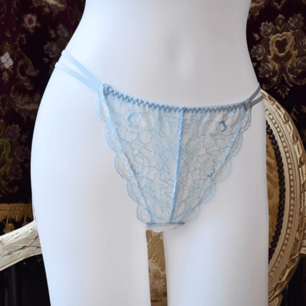 【超限定数】ライトブルーホワイト "Adore" 総レース・マカロニタンガ