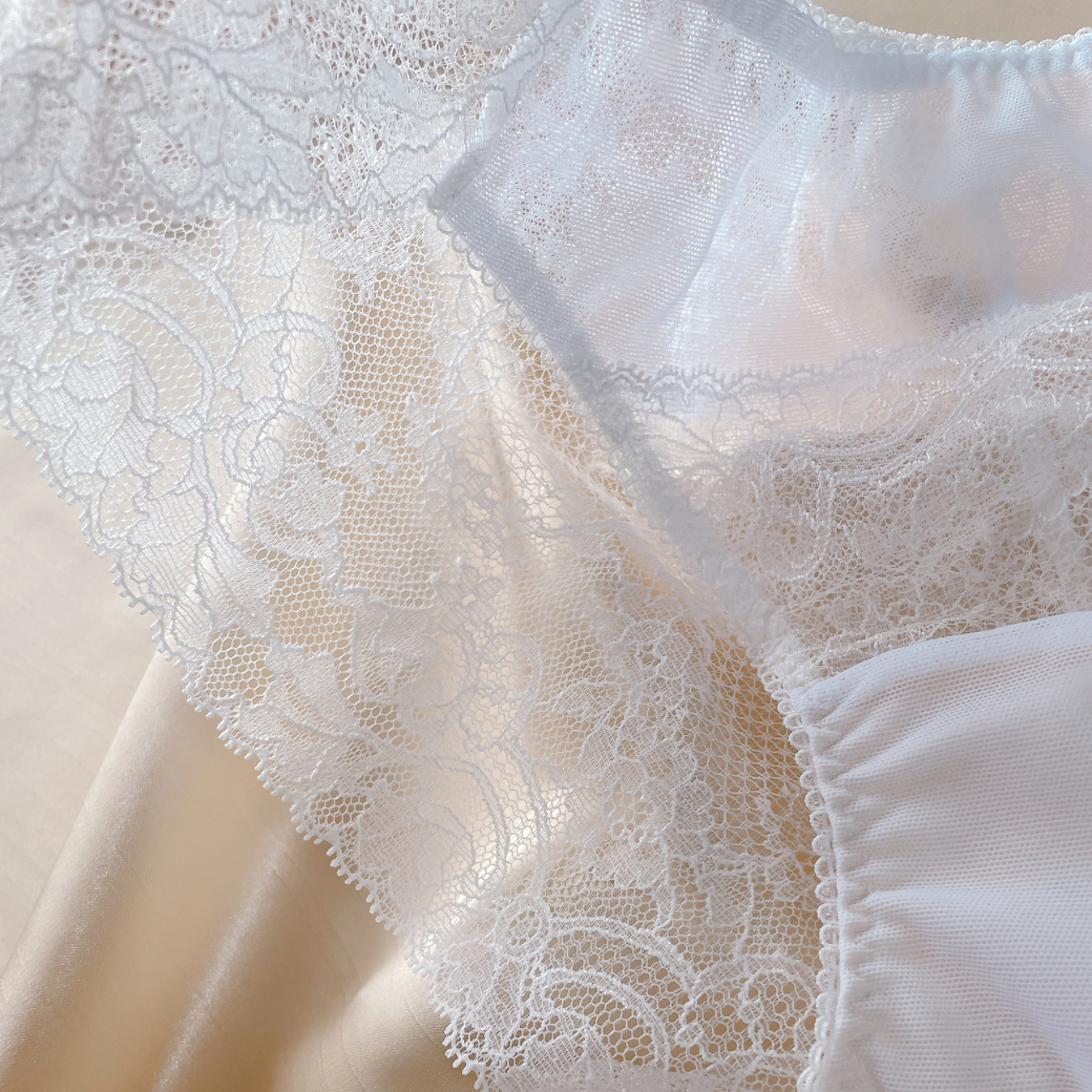 Adore 総レースショーツ