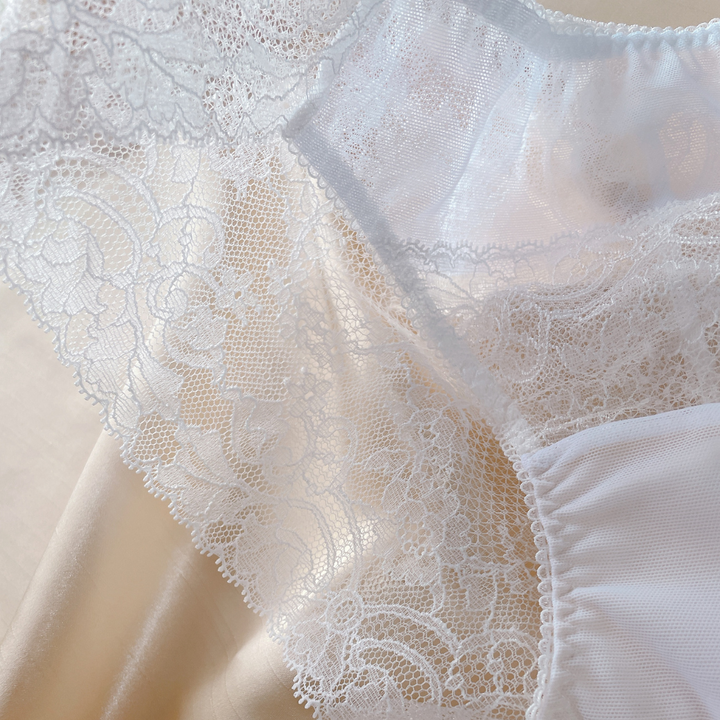 Adore 総レースショーツ