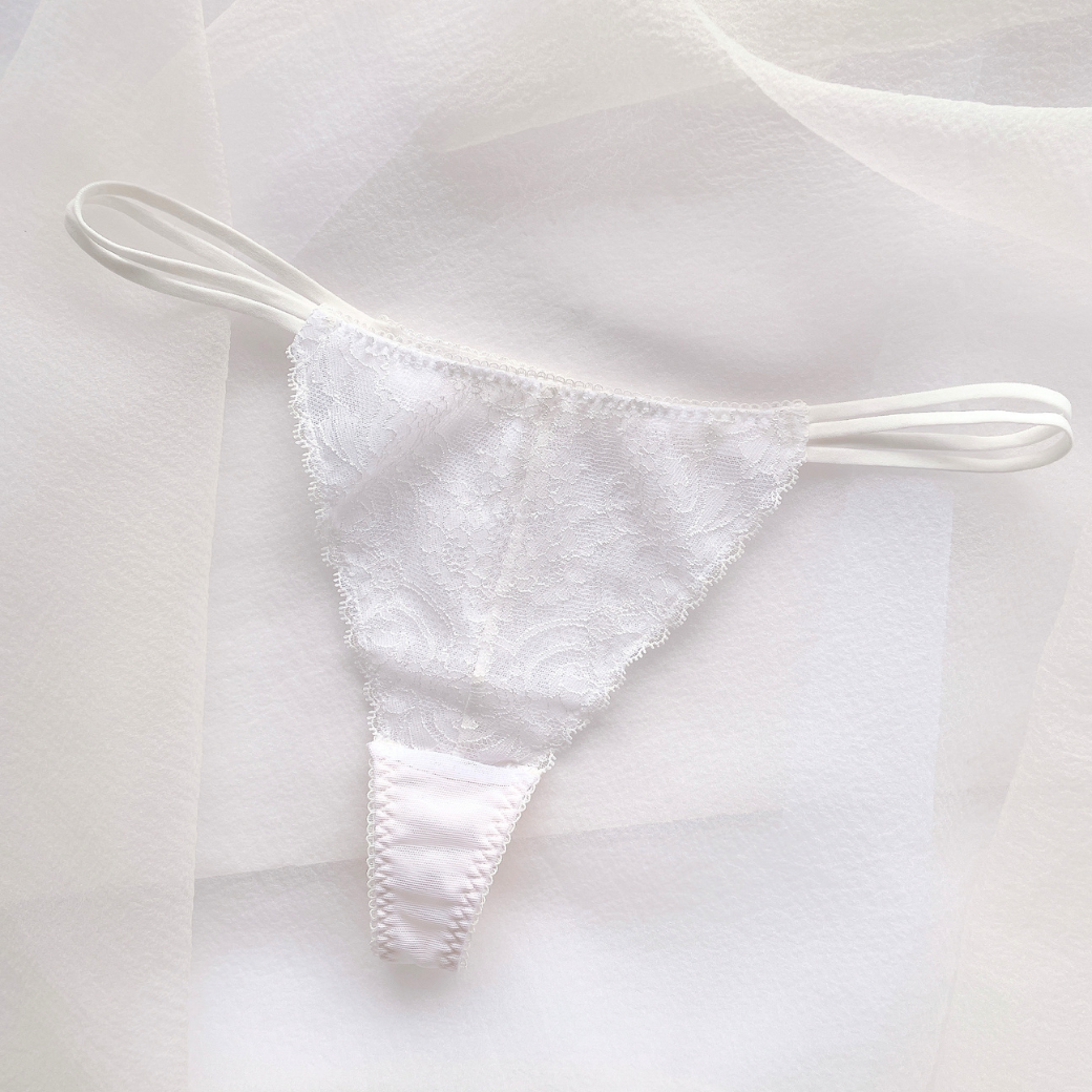 Adore 総レース・マカロニタンガ