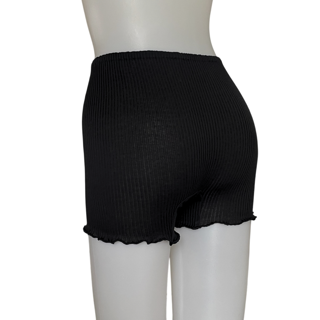 【初回限定生産・ブラック】コットンシルク・一部丈ショーツ