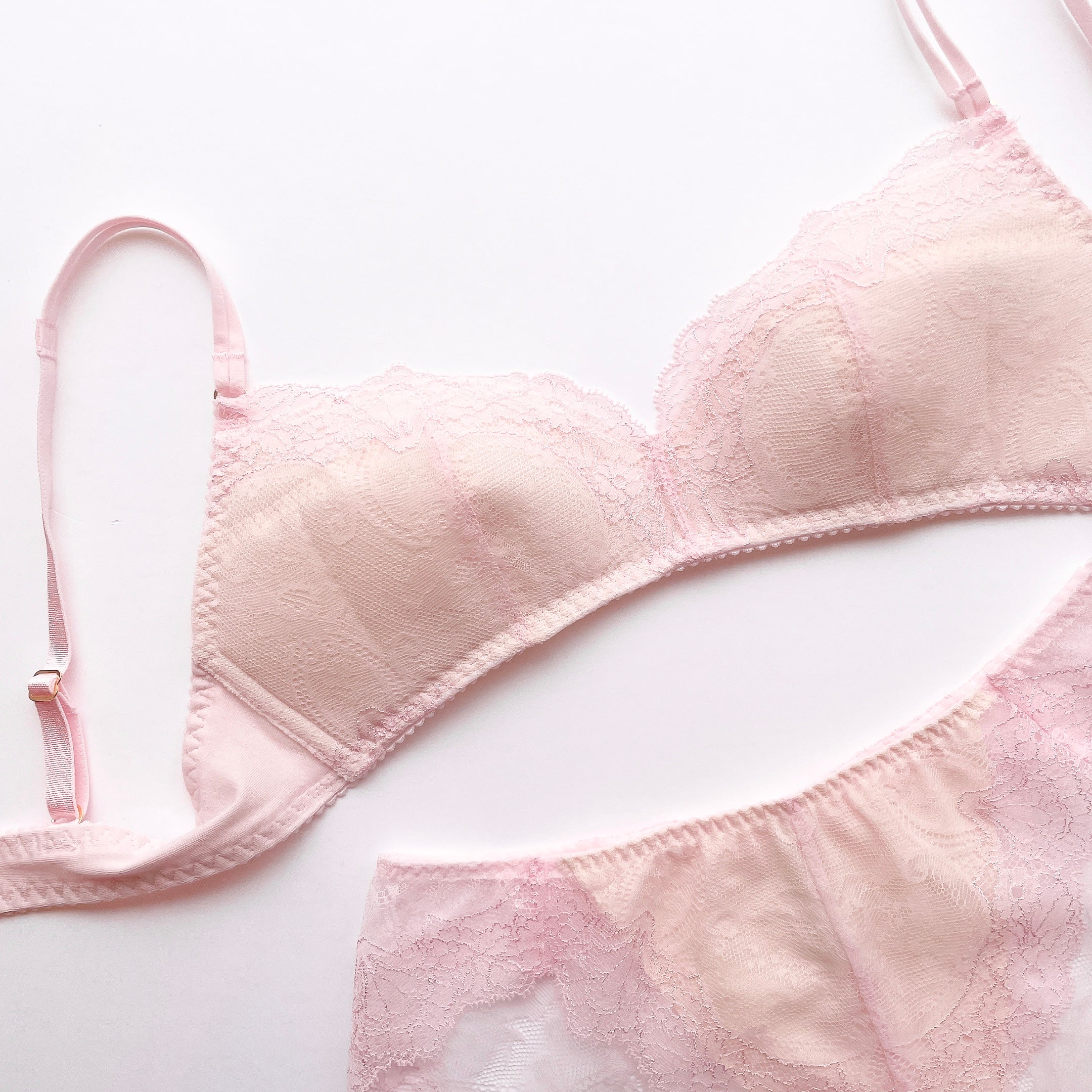 Hatice ノンワイヤーブラ – NAO LINGERIE
