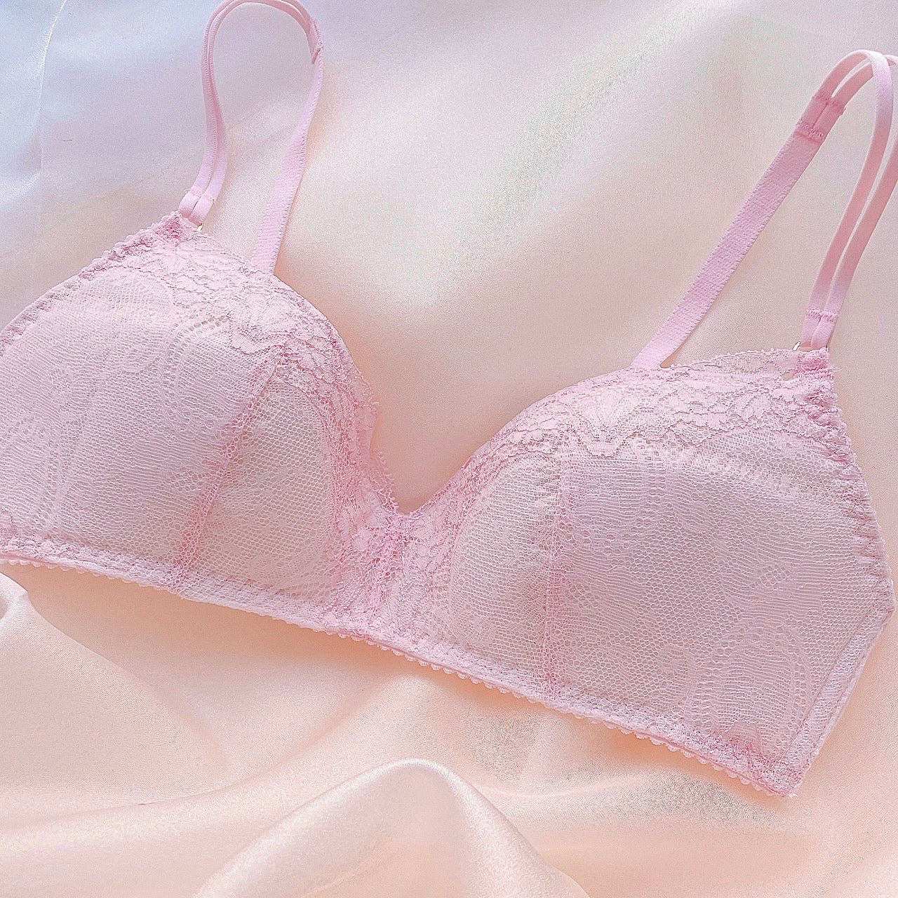 Hatice ノンワイヤーブラ – NAO LINGERIE