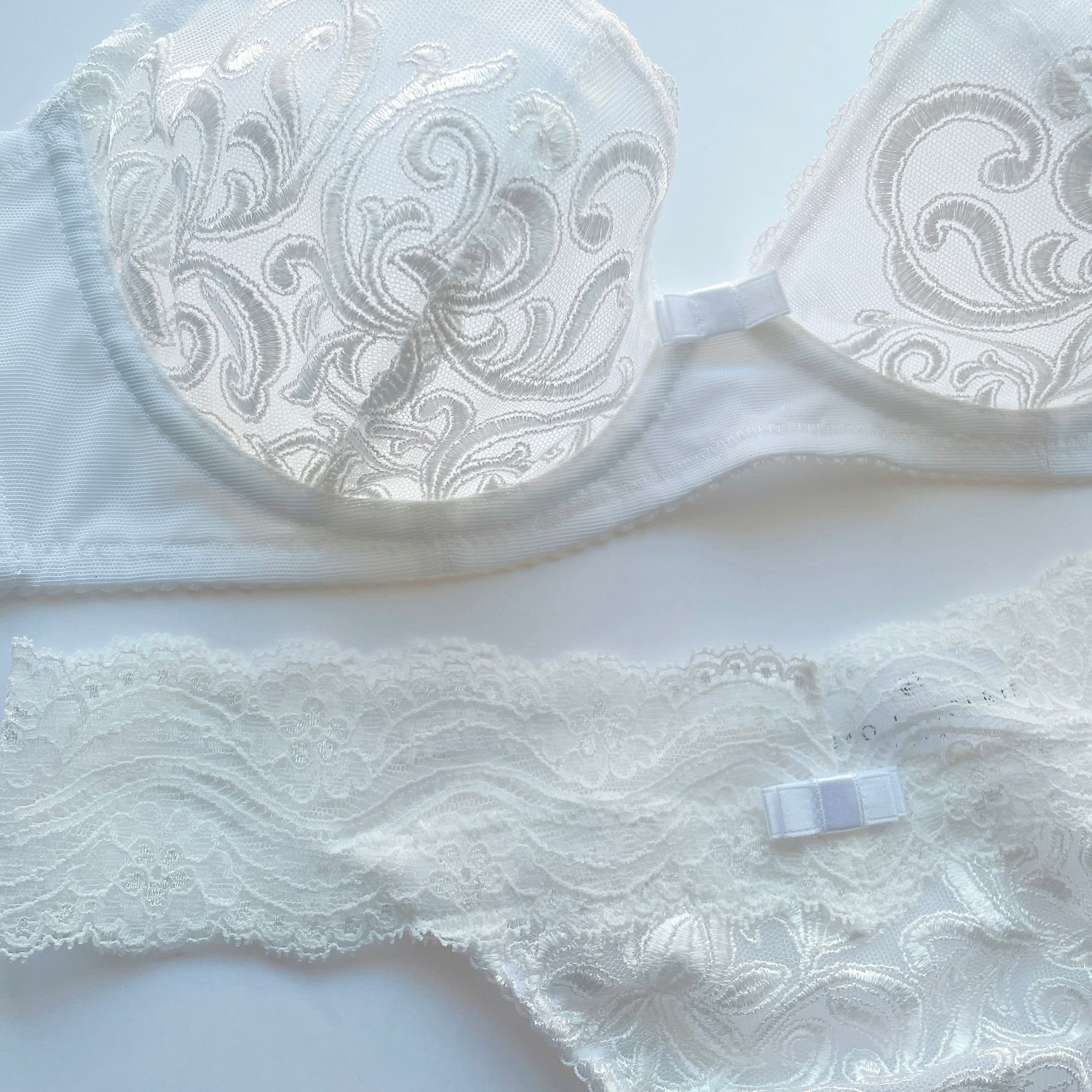 SIMONE PERELE【新品未使用】ノンパテッドブラジャー75C imgrc0111559924.jpg